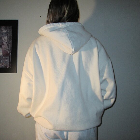 Brandy Melville Off White Zip Up Hoodie - Picture 6 of 7